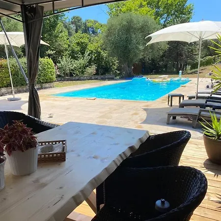 Вилла Family With Pool And Ac In *