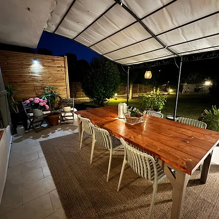 Vila Charming With Big Pool And Ac In