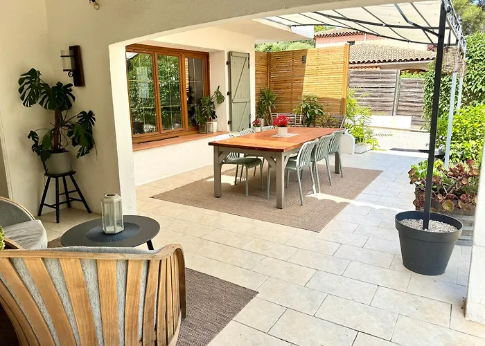 Charming With Big Pool And Ac In Villa Antibes